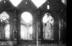 Im März 1945 wurde der Dom bei einem Bombenangriff fast völlig zerstört. Foto: KAM Im März 1945 wurde der Dom bei einem Bombenangriff fast völlig zerstört. Foto: KAM
