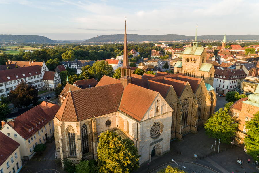 Der 1000-jährige Mindener Dom mit seinem mächtigen romanischen Westwerk gilt als die schönste frühgotische Hallenkirche in Deutschland. Fotos: DVM/Christian Schwier